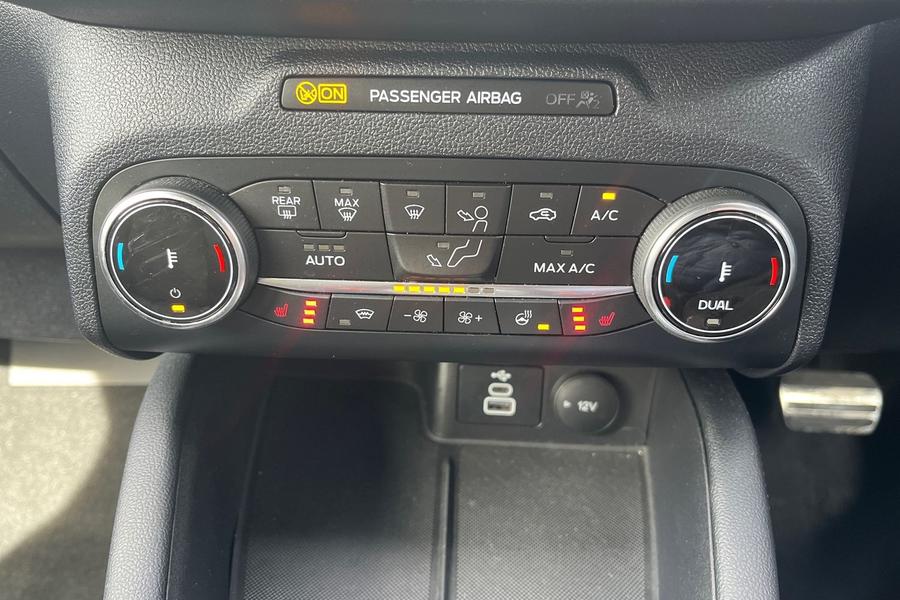 Ford Kuga Photo autoimg-3a45b1c03ffd6e52ba4dc7c6e148bd48d929d597.jpg