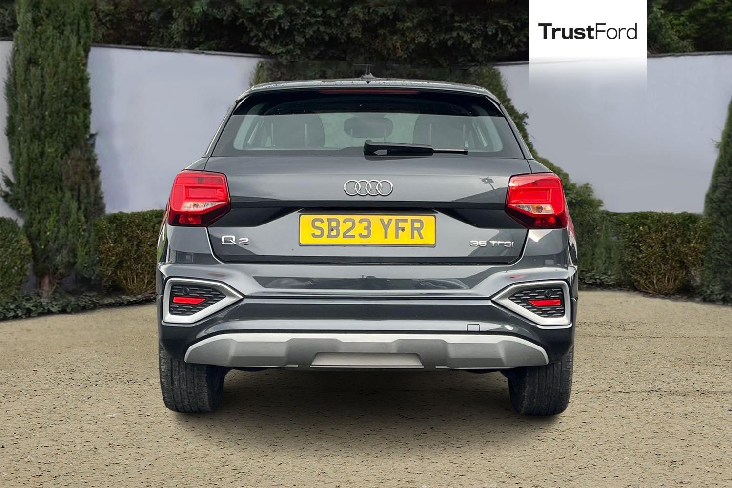 Audi Q2 Photo 6