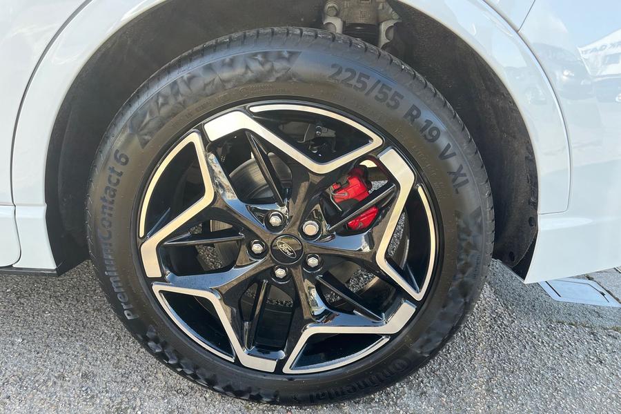 Ford KUGA Photo autoimg-3a4e14568cd60e782420664653b9be35ac6e48c1.jpg