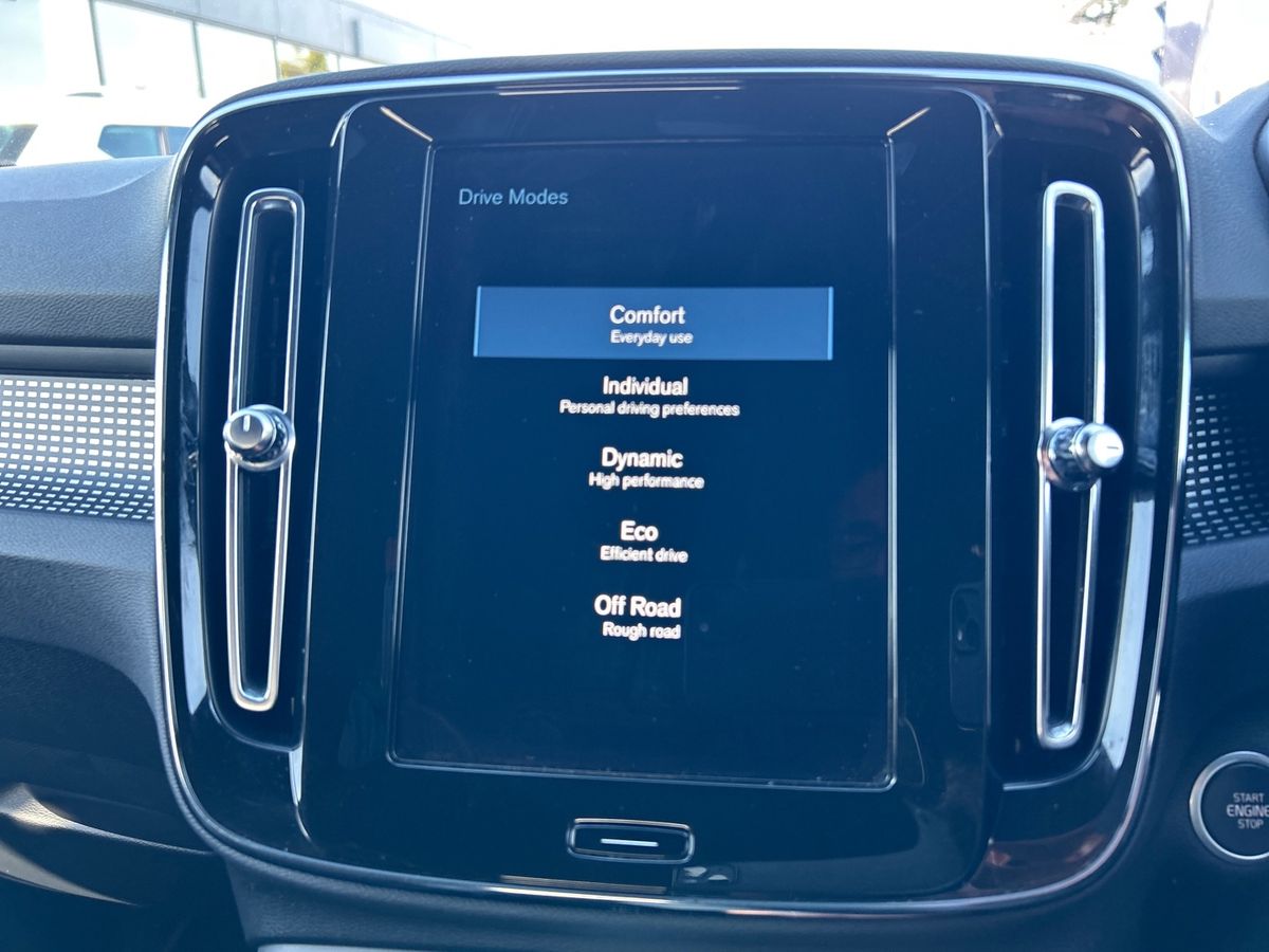 Volvo XC40 Photo 36