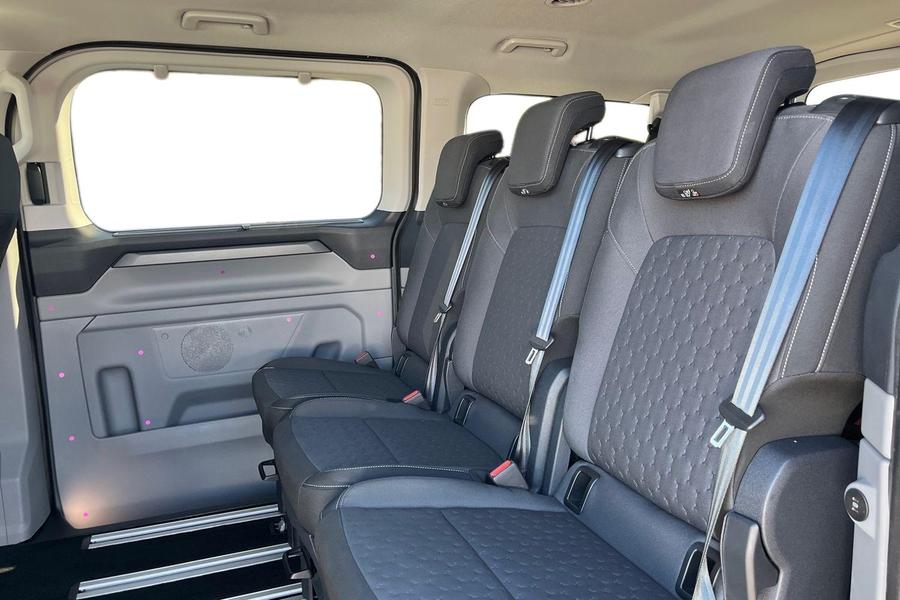 Ford TOURNEO CUSTOM Photo autoimg-3a51f18b6f173587dcef47bcde70d1c05b410ace.jpg