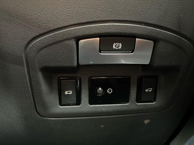 JAGUAR I-Pace Photo 25