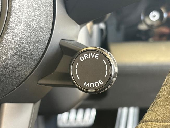 PORSCHE Taycan Photo 40