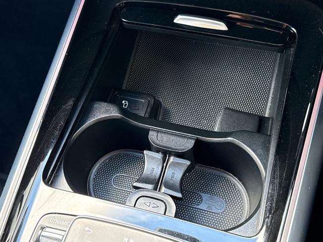 MERCEDES-BENZ Eqa Photo 57