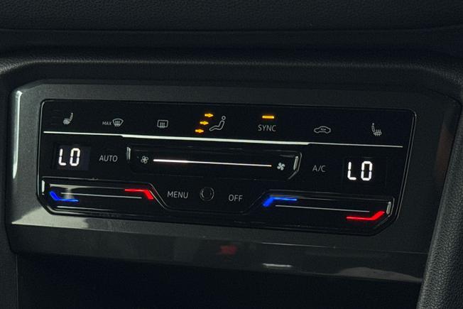 VOLKSWAGEN Tiguan Allspace Photo 26