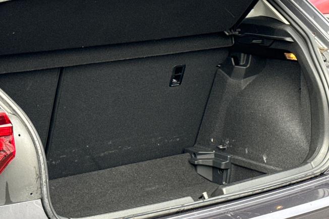 VOLKSWAGEN Polo Photo 48