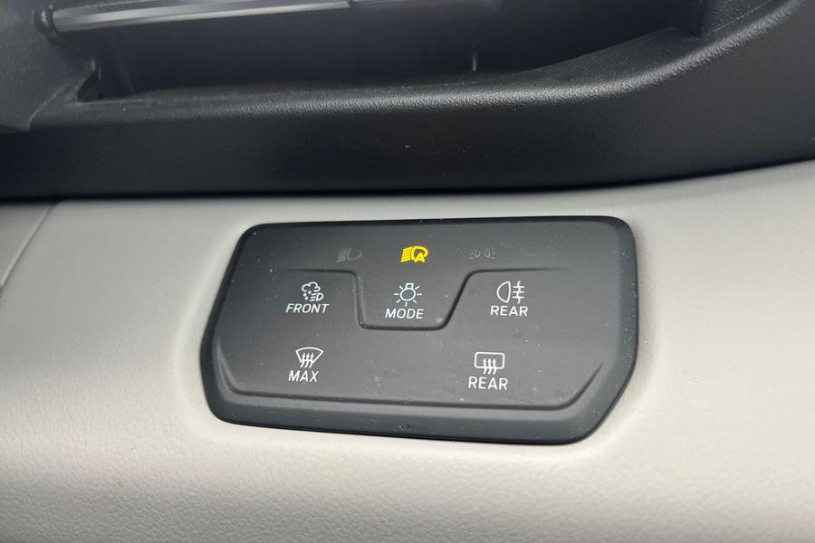 Ford EXPLORER Photo autoimg-3a5be88777c2dd9a10a11f670890ebbd9eb5e831.jpg
