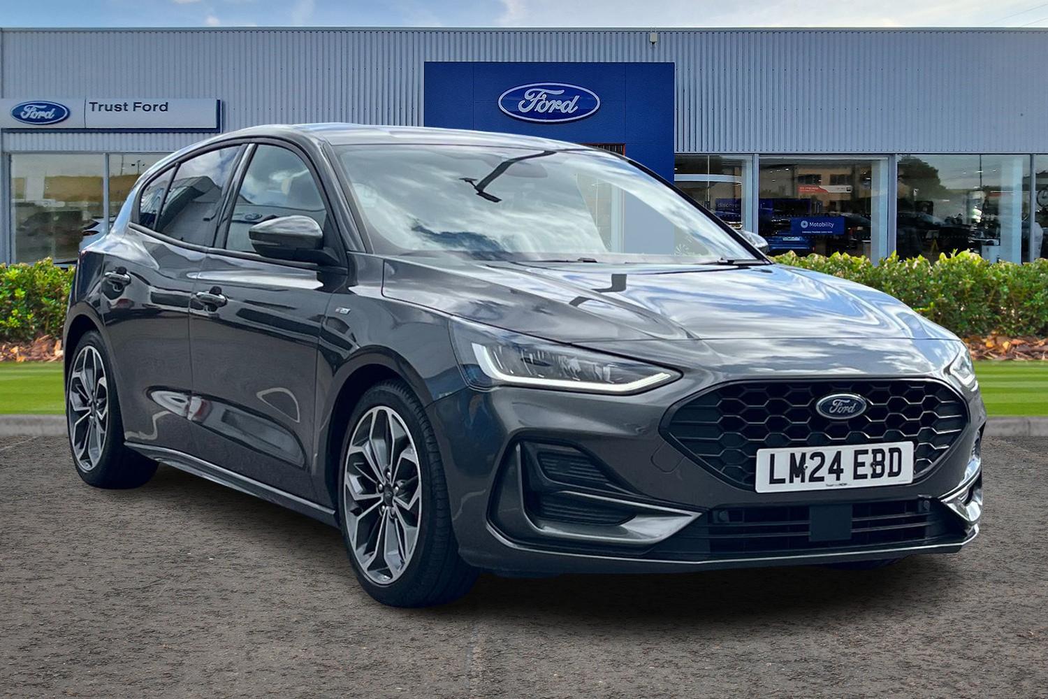 Ford FOCUS Photo 0