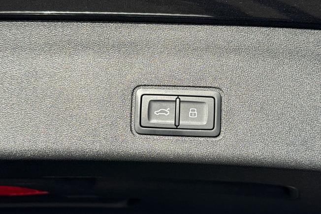 AUDI Q3 Photo 28
