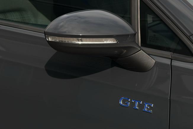 VOLKSWAGEN Golf Photo 20