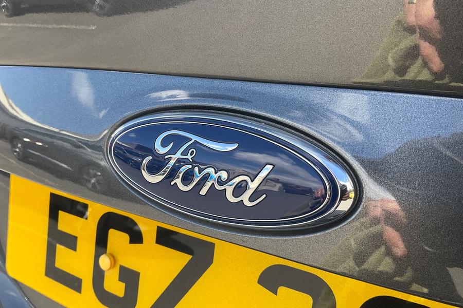 Ford KUGA Photo autoimg-3a64a1b9953a180689b35e5540043b94222c1560.jpg