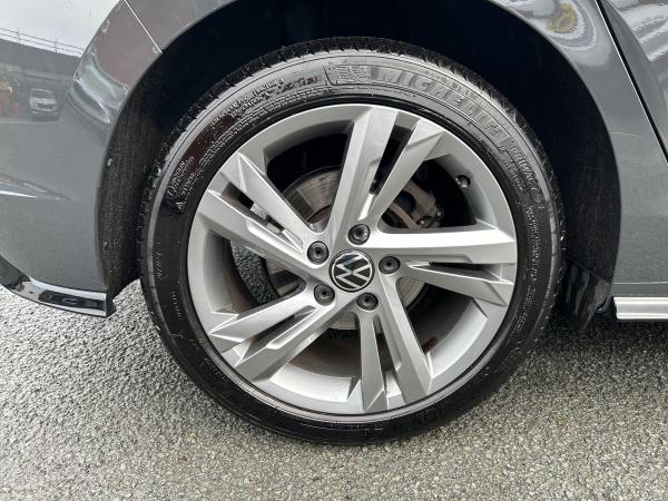 Volkswagen Golf Photo autoimg-3a64cce796198c05d08e46f9d21a49323ad285bb.jpg