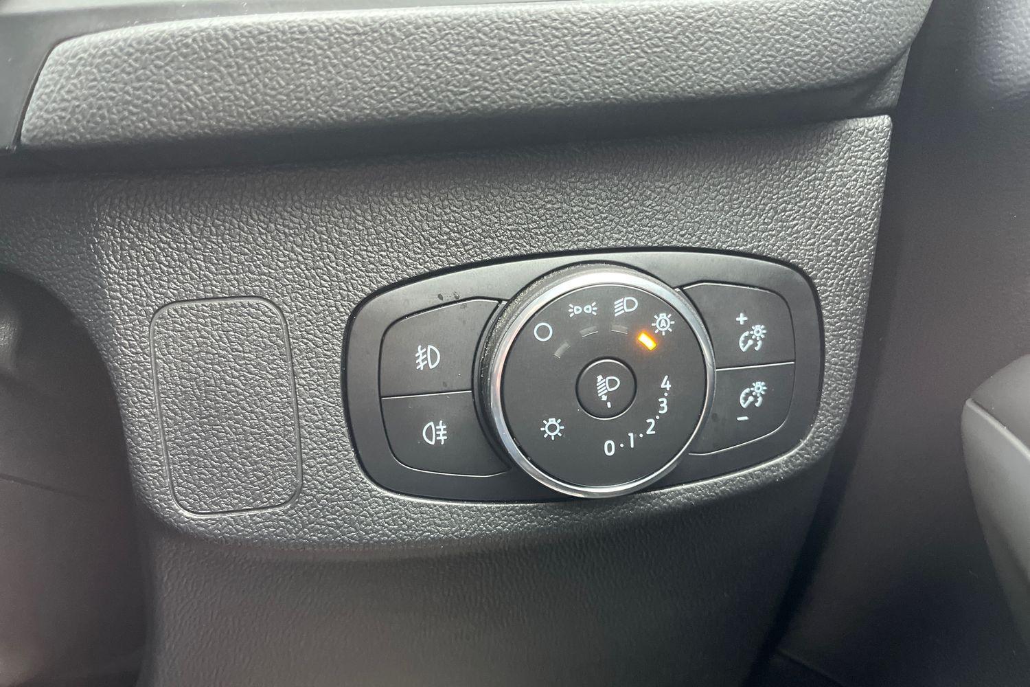 Ford FOCUS Photo 23