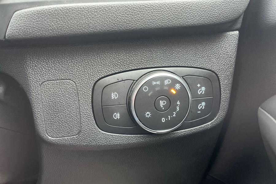 Ford FOCUS Photo autoimg-3a67779994d5fbdd5face48cbbac2f9352841b57.jpg