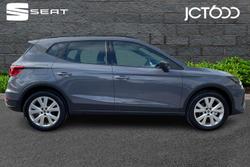 SEAT Arona Photo 4