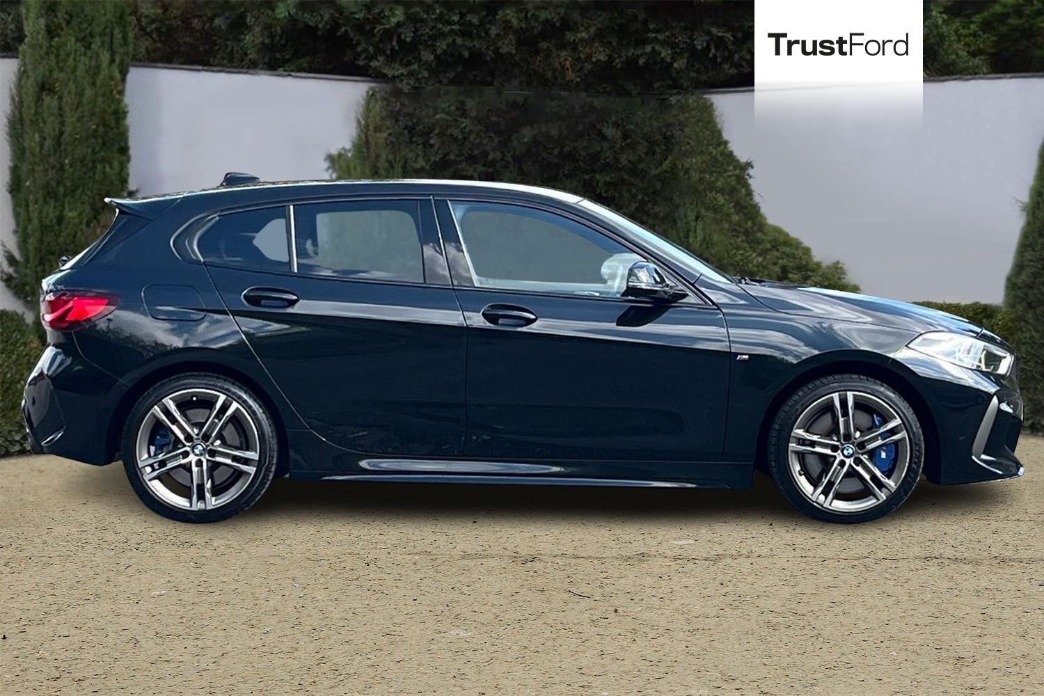 BMW 1 Series Photo 2