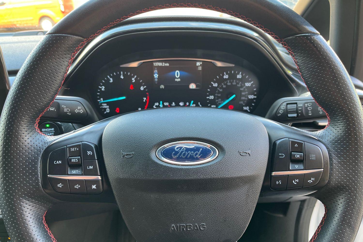 Ford Fiesta Photo 11