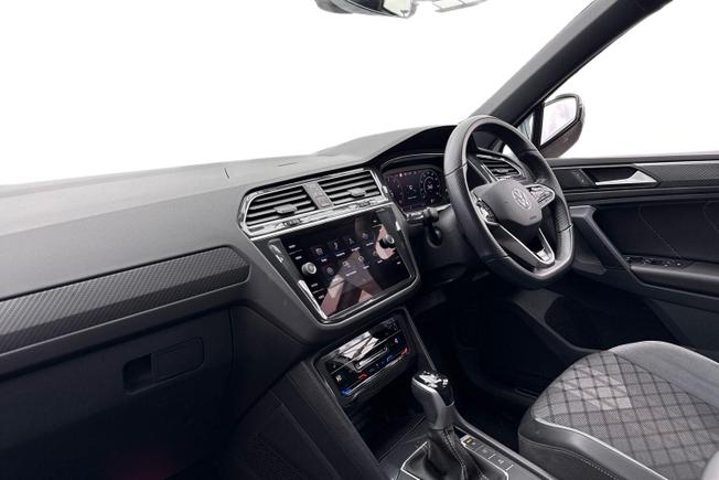 VOLKSWAGEN Tiguan Photo 2