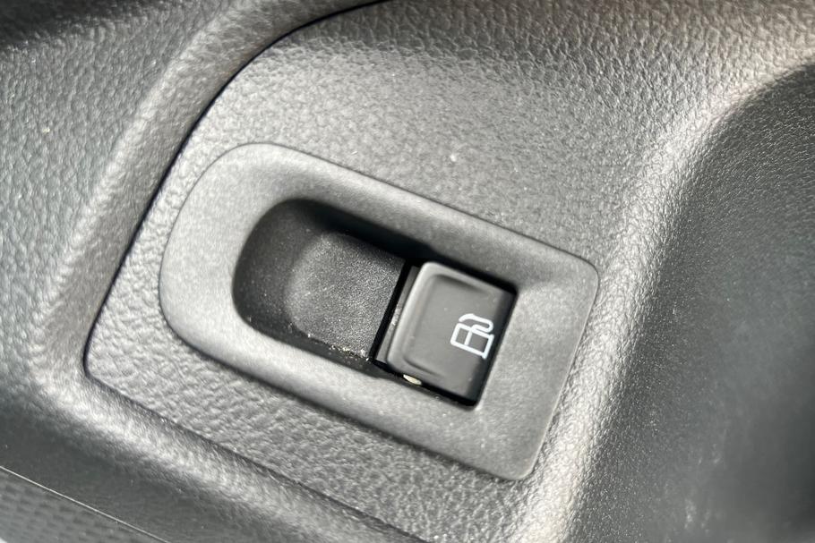 Used FORD TRANSIT CONNECT LO25AWG 29