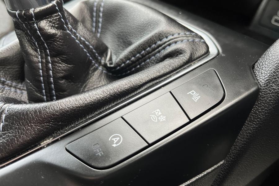 Ford FOCUS Photo autoimg-3a72726f53b184725f77e2316df5ba1c553e798a.jpg