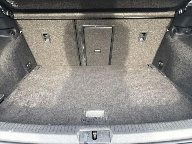 VOLKSWAGEN Golf Photo 12