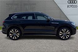 VOLKSWAGEN Touareg Photo 4