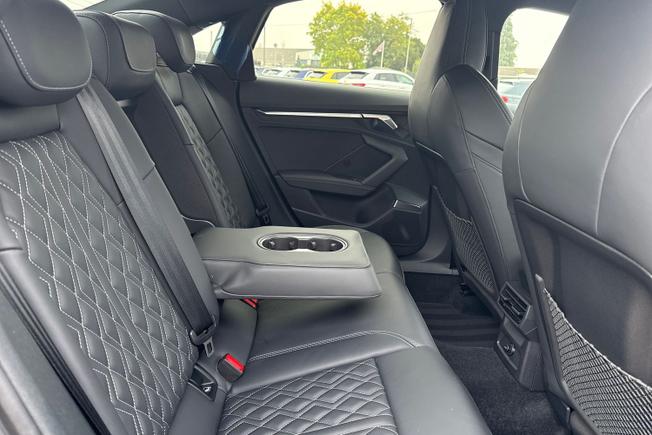 Audi S3 Photo 44