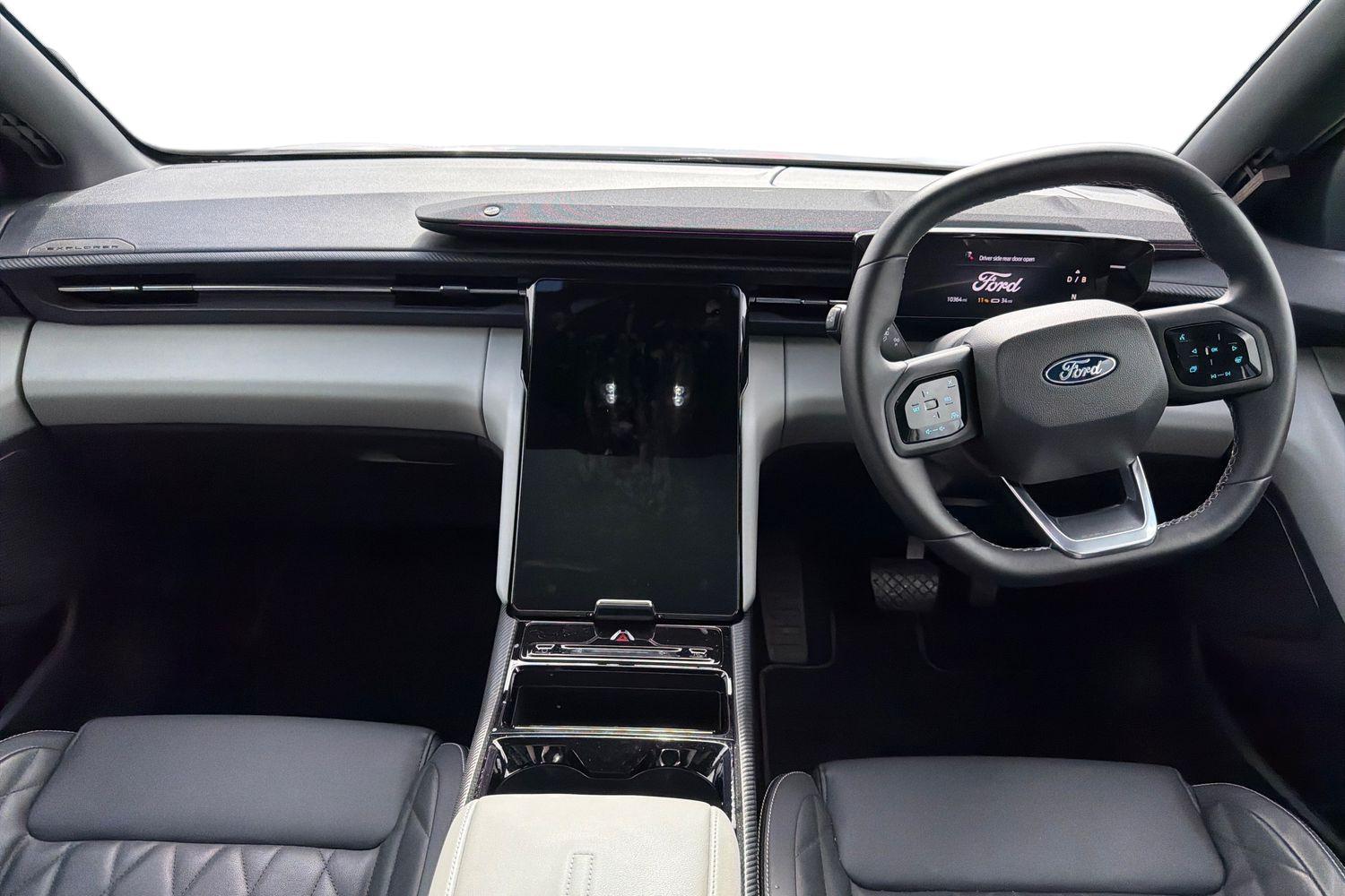 Ford Explorer Photo 9