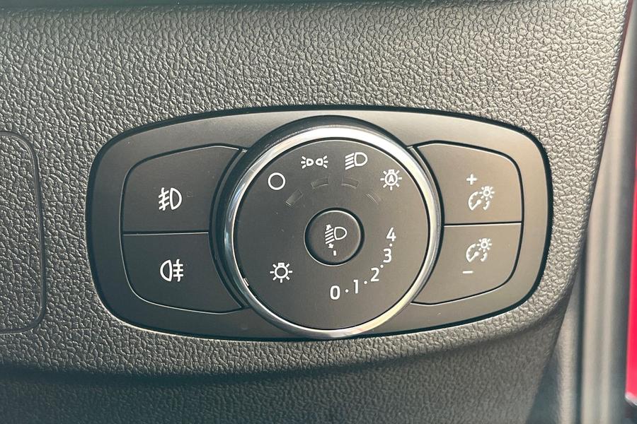 Ford FOCUS Photo autoimg-3a84f9f542037596bdc9a07a202beb7a45be9c4b.jpg
