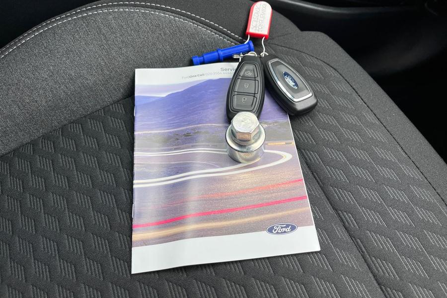 Ford Puma Photo autoimg-3a86563ab5947f0489015641a8372728148c03b2.jpg