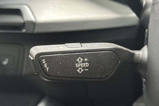 AUDI Q2 Photo 39