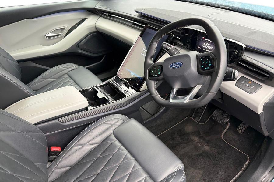 Ford EXPLORER Photo autoimg-3a8985ed12b3a52faa0bfa0dbbbe74fb812ad251.jpg