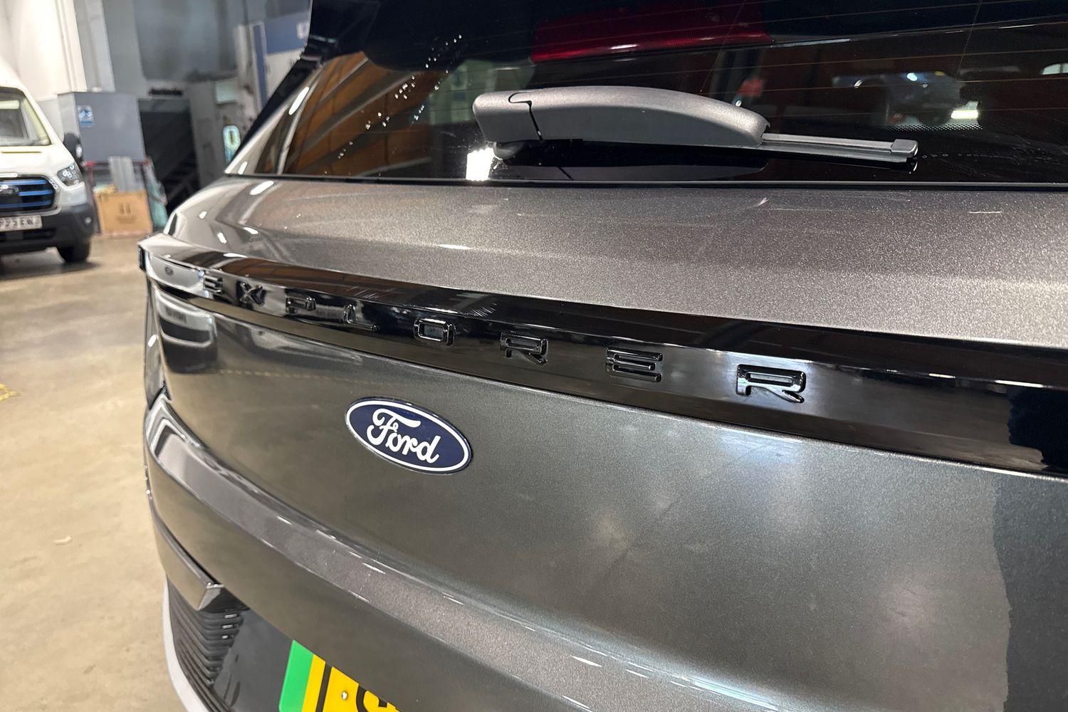 Ford Explorer Photo 41