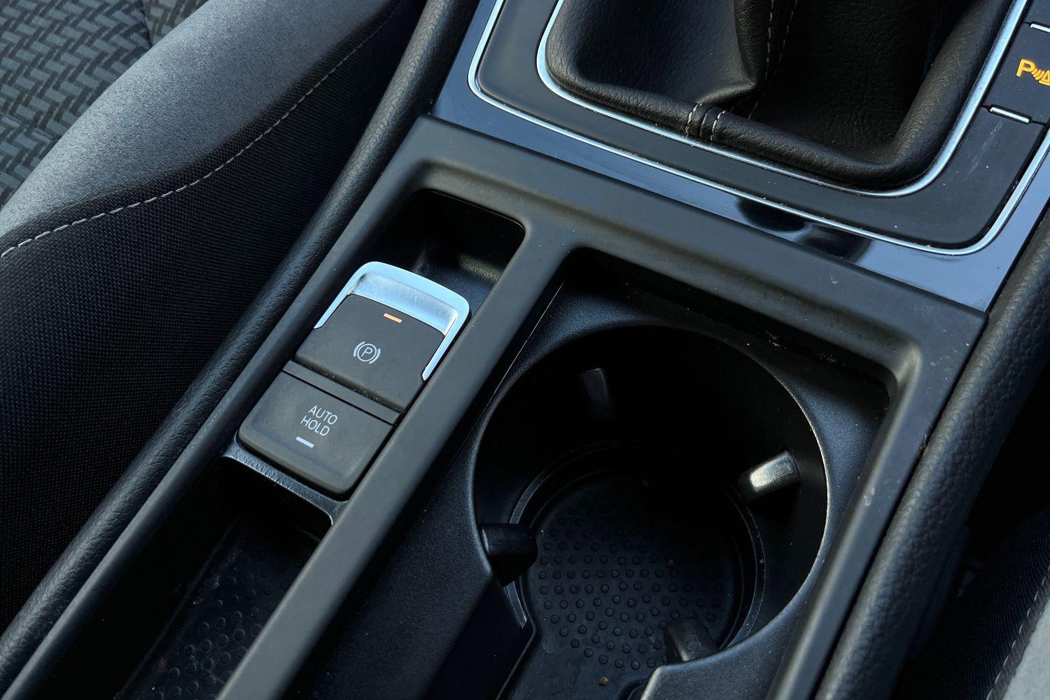 Volkswagen GOLF Photo 36