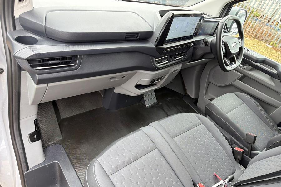 Ford E-TRANSIT CUSTOM Photo autoimg-3a8cd4789ab94621c1a5ebd575ac5c0bca0e5999.jpg