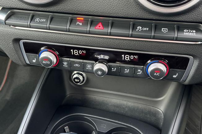 AUDI S3 Photo 35