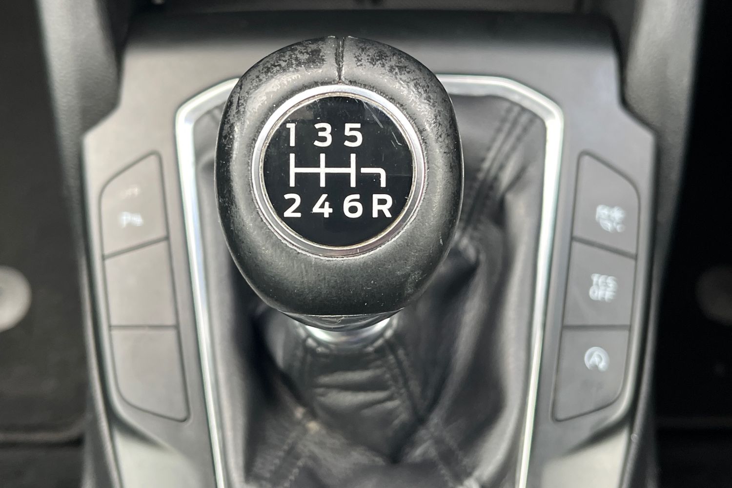 Ford FOCUS Photo 36
