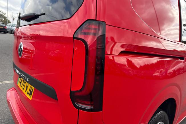 Volkswagen E-Transporter Photo 18