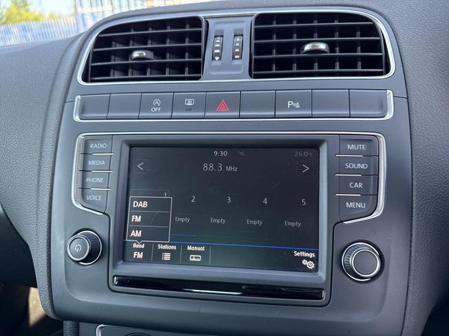 VOLKSWAGEN Polo Photo 31