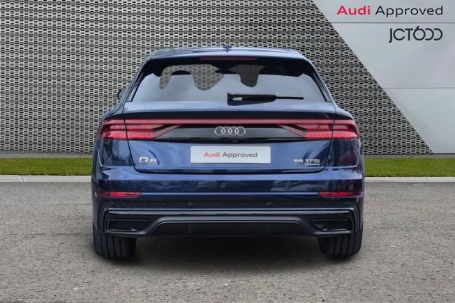 AUDI Q8 Photo 7