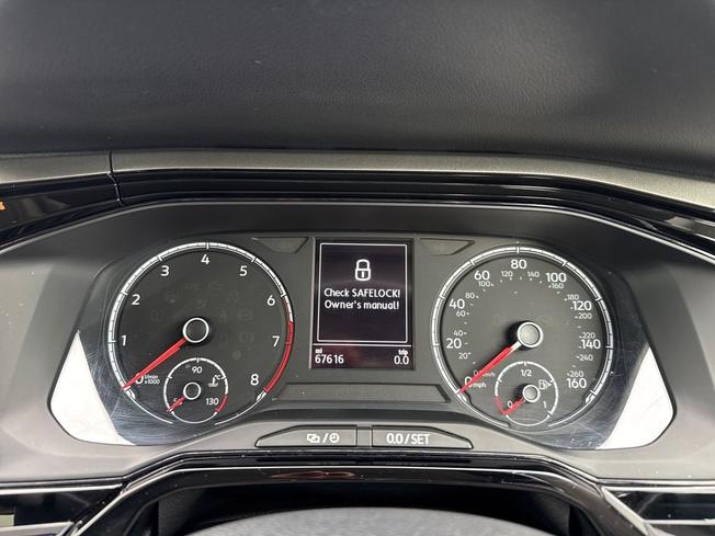 VOLKSWAGEN Polo Photo 15