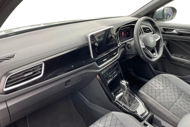 VOLKSWAGEN T-Roc Photo 2