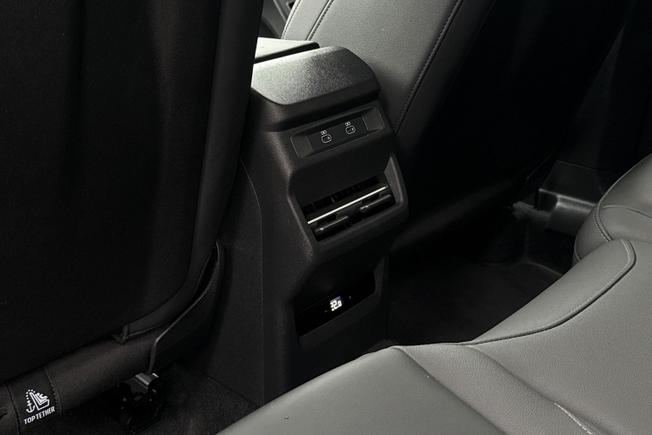 AUDI Q3 Photo 25