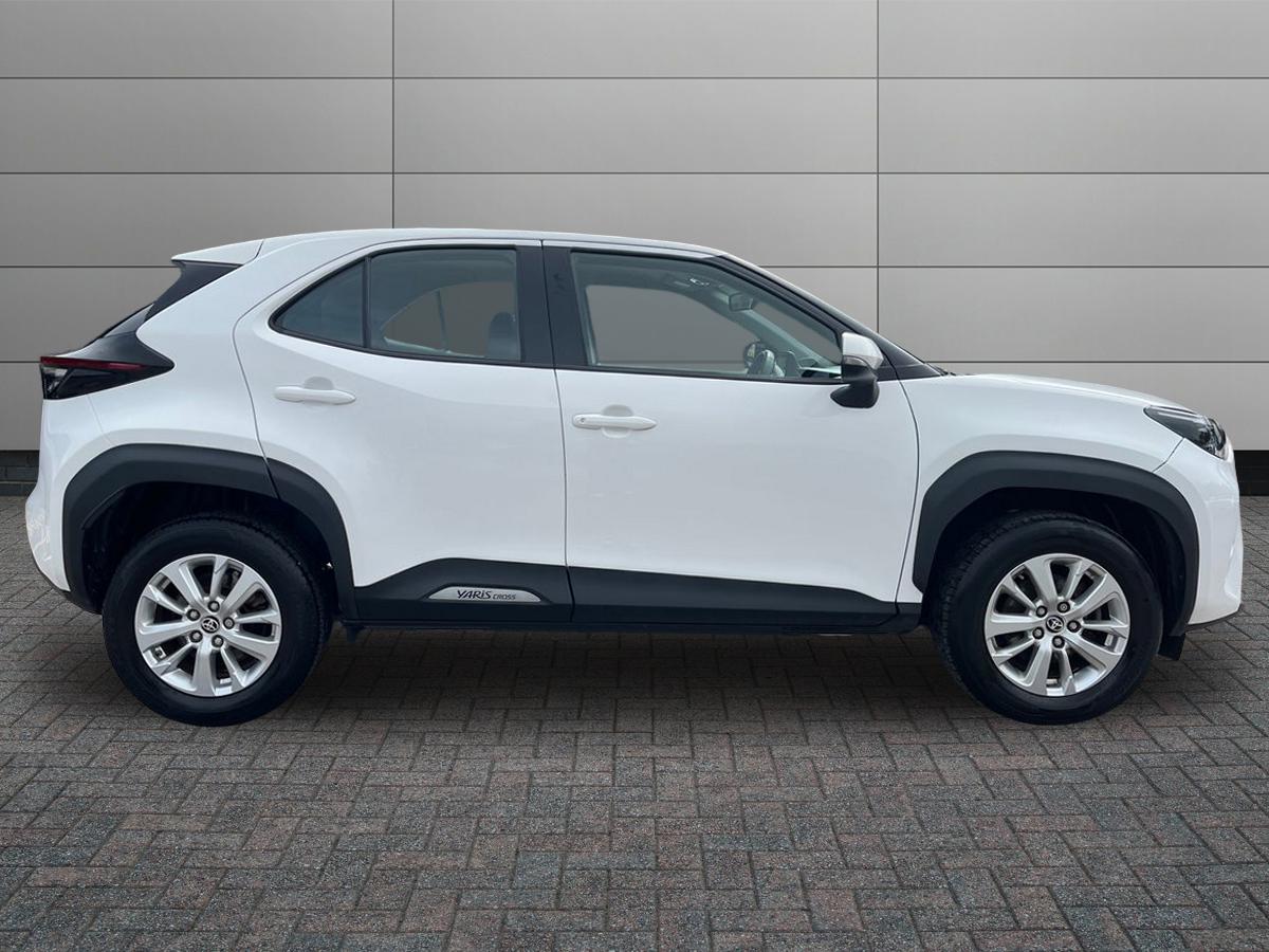 Toyota Yaris Cross Photo 5