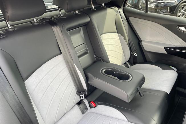 VOLKSWAGEN ID.3 Photo 36