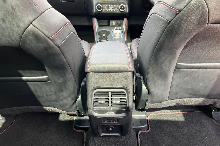 Ford KUGA Photo autoimg-3a9a3955ff6e80796add51c315633c0ee7cb60d3.jpg