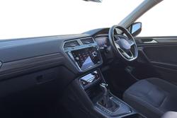 VOLKSWAGEN Tiguan Allspace Photo 2