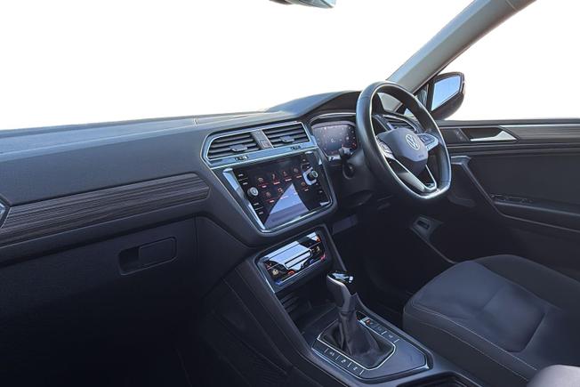 VOLKSWAGEN Tiguan Allspace Photo 2