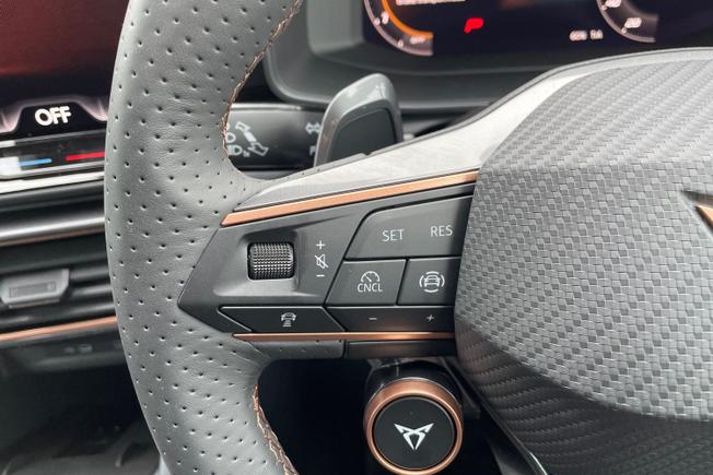 CUPRA Formentor Photo 16