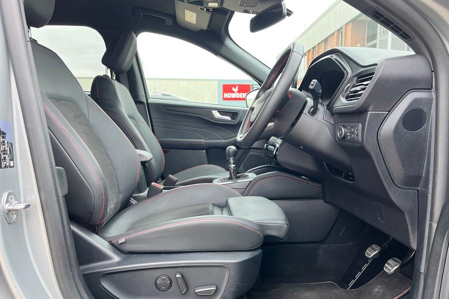 Ford Kuga Photo autoimg-3a9bc4fbe364c50b9fdbb44c8a0f5023035e2aaa.jpg